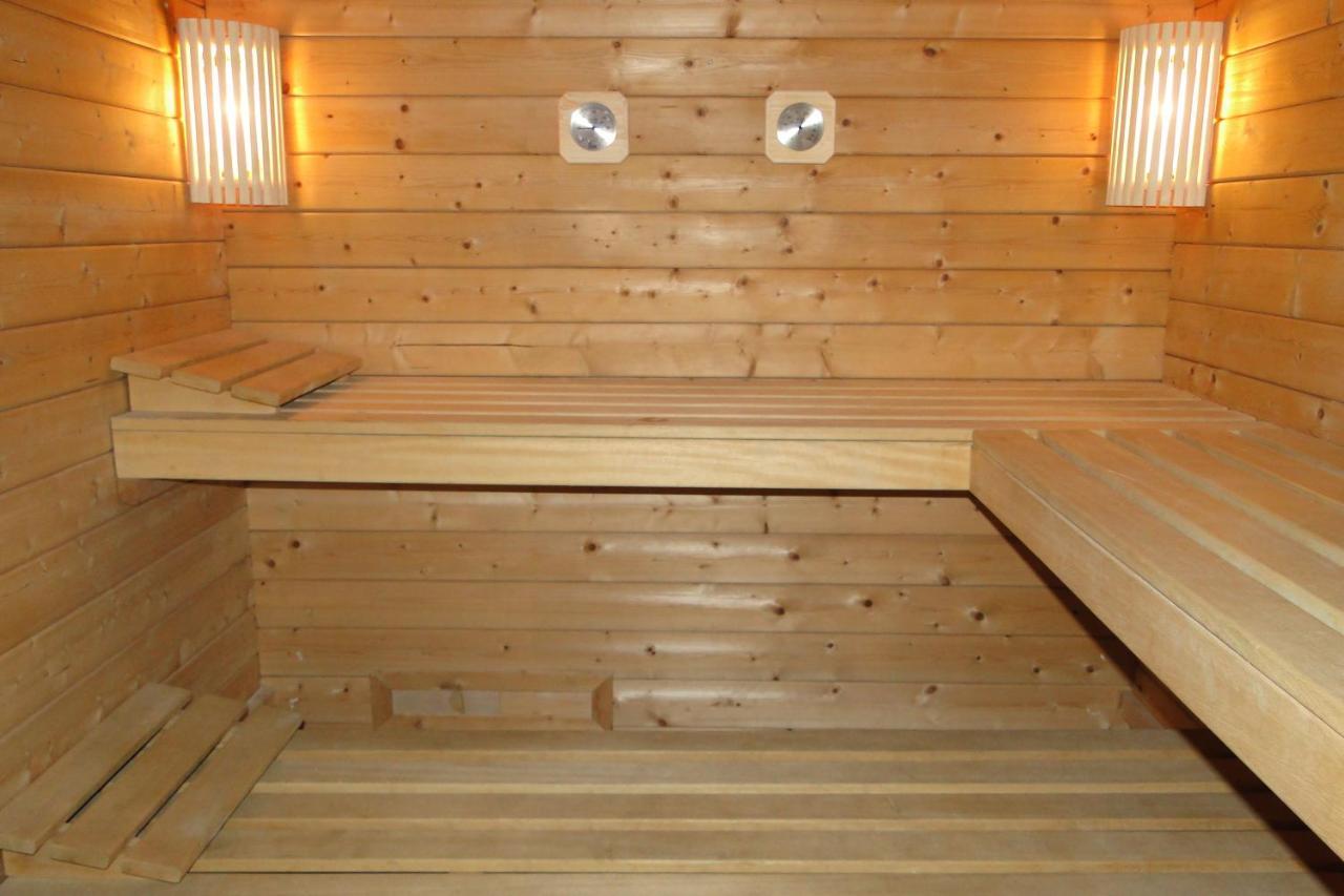 Gite 829 Montagnes Du Jura Avec Spa Et Sauna Classe 3 Etoiles Foncine-le-Haut Kültér fotó